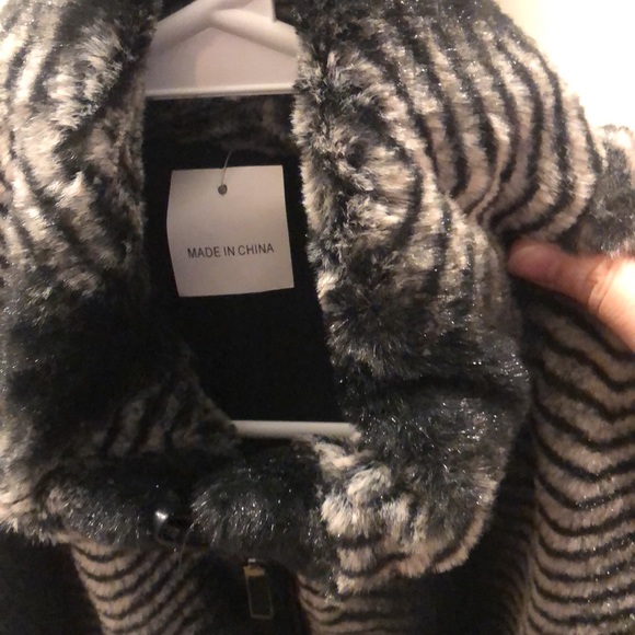 Reversible vest - Picture 3 of 3